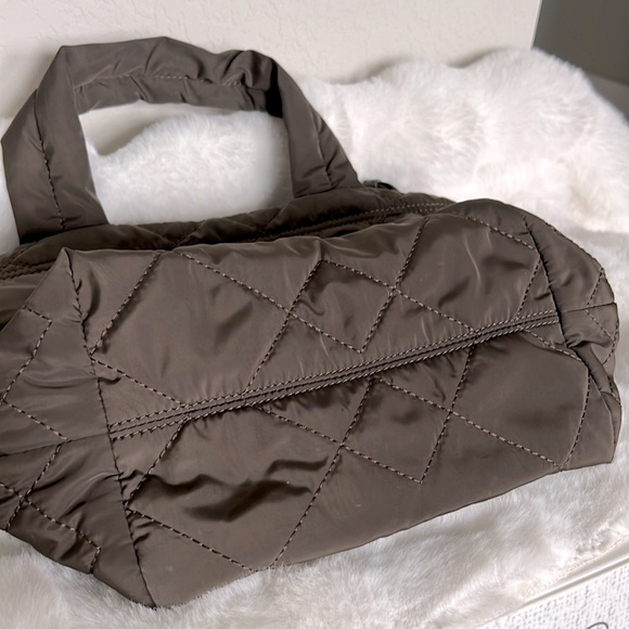 Authentic Marc Jacobs Crossbody - Picture 5 of 8